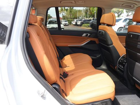 Used 2023 BMW X7 xDrive40i w/ Executive Package AWD/4WD image 44
