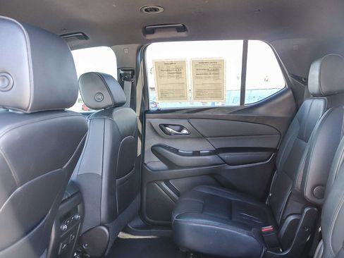 Used 2023 Chevrolet Traverse RS w/ LPO, Cargo Package image 19