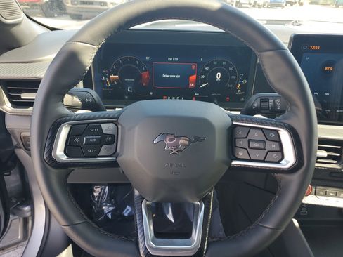 Used 2024 Ford Mustang Coupe image 16