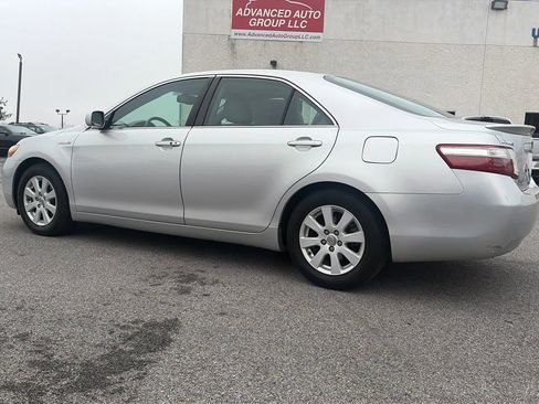 Used 2009 Toyota Camry Hybrid Sedan 4D image 18
