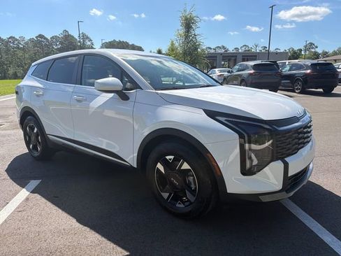 Used 2026 Kia Sportage LX FWD image 7