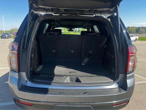Used 2022 Chevrolet Tahoe RST w/ Luxury Package AWD/4WD image 9