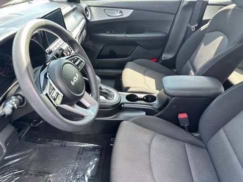 Used 2023 Kia Forte LXS FWD image 11