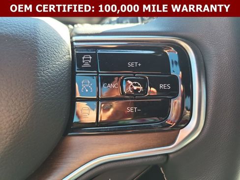 Certified 2024 Jeep Grand Wagoneer Series I AWD/4WD image 27