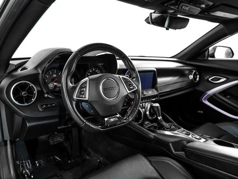 Used 2019 Chevrolet Camaro SS RWD image 2
