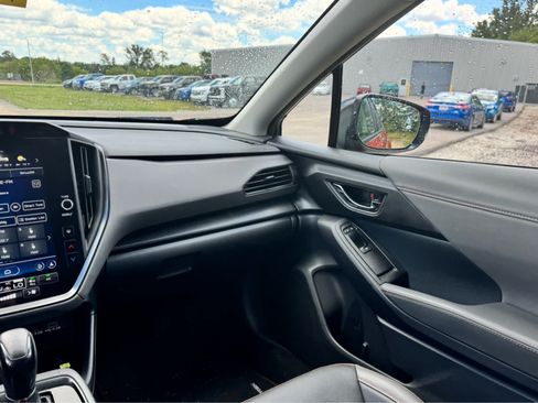 Used 2024 Subaru Crosstrek 2.5i Limited w/ Popular Package #3A AWD/4WD image 28