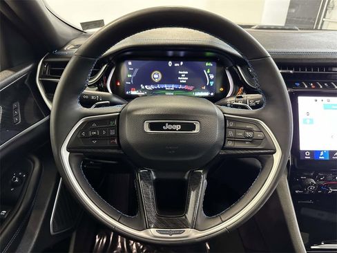 Used 2024 Jeep Grand Cherokee Trailhawk w/ Advanced Protech Group II image 19