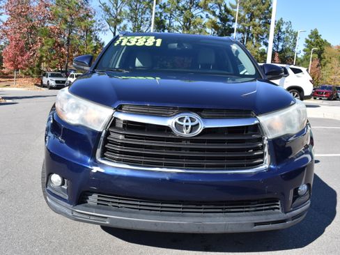 Used 2016 Toyota Highlander XLE image 4