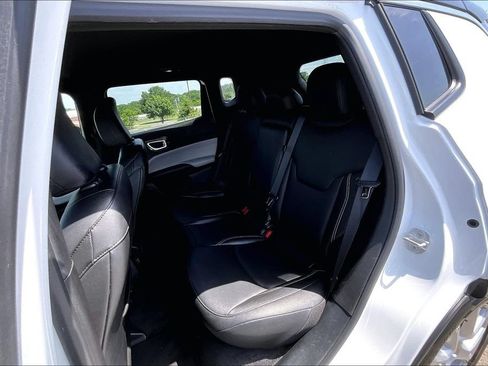 Used 2025 Jeep Compass Limited AWD/4WD image 24
