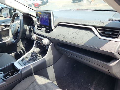 Certified 2025 Toyota RAV4 XLE FWD image 29