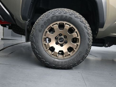 Used 2024 Toyota Tacoma Trailhunter image 10