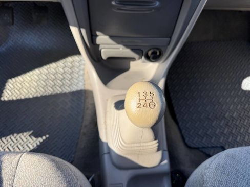 Used 2000 Toyota Corolla CE image 15