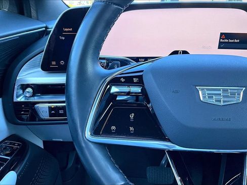 Certified 2024 Cadillac Lyriq Luxury AWD/4WD image 20
