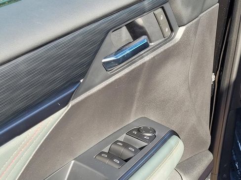 Used 2025 GMC Acadia AT4 image 13