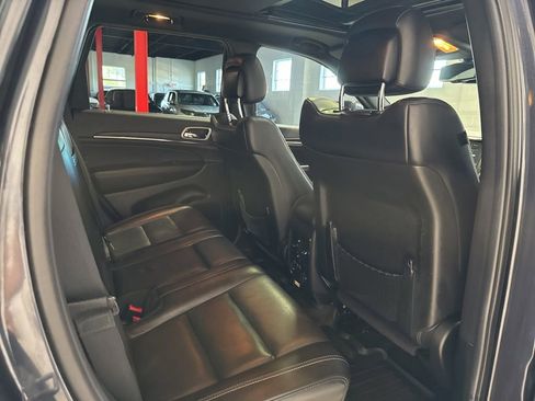 Used 2014 Jeep Grand Cherokee Limited w/ Luxury Group II AWD/4WD image 37