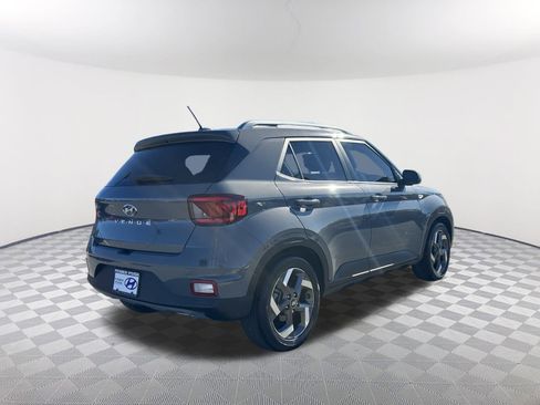 Used 2023 Hyundai Venue SEL image 7