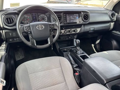 Used 2020 Toyota Tacoma SR AWD/4WD image 7