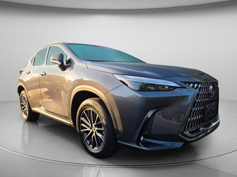 Used 2025 Lexus NX 350 AWD w/ Accessory Package (2T) image 4