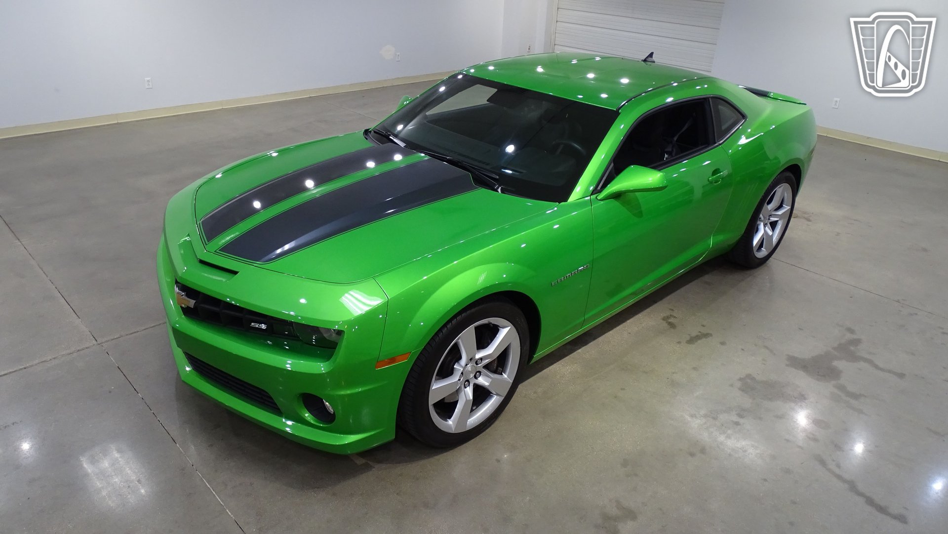 Used 2011 Chevrolet Camaro SS RWD image 2