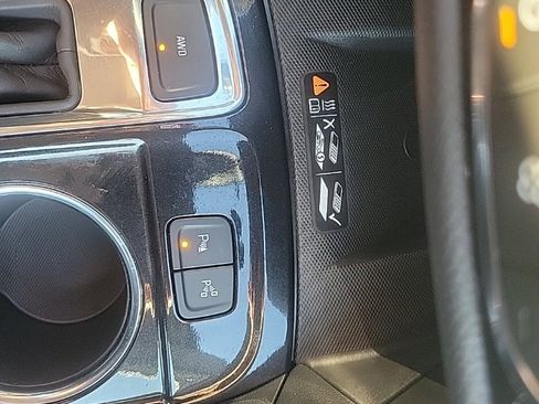 Used 2024 Chevrolet Equinox Premier image 20