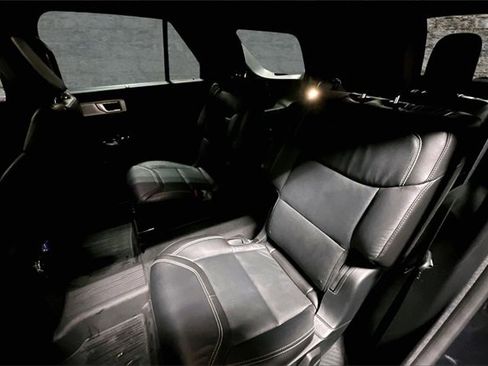 Used 2022 Ford Explorer ST w/ Equipment Group 401A image 21