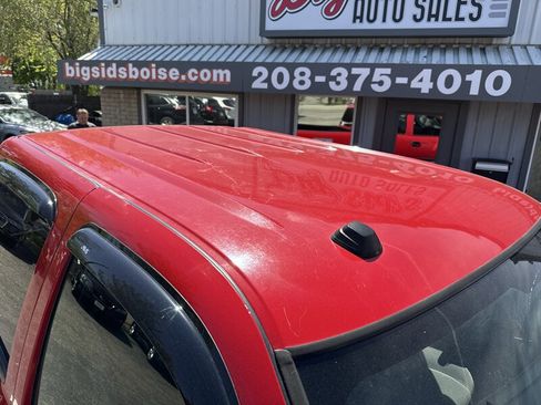 Used 2005 Chevrolet Silverado 2500 LS w/ Heavy-Duty Power Package image 13