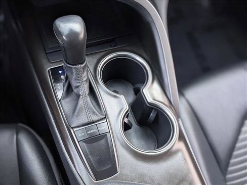 Used 2023 Toyota Camry SE image 12