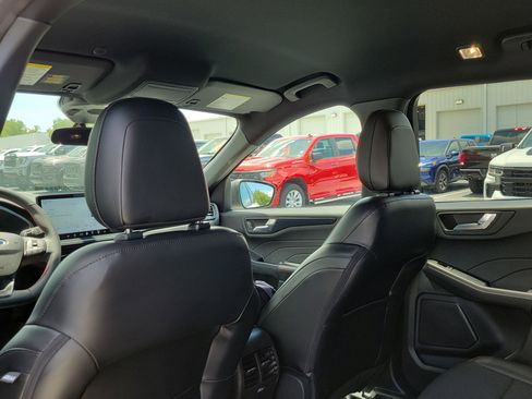Used 2023 Ford Escape ST-Line w/ Tech Pack #1 FWD image 14
