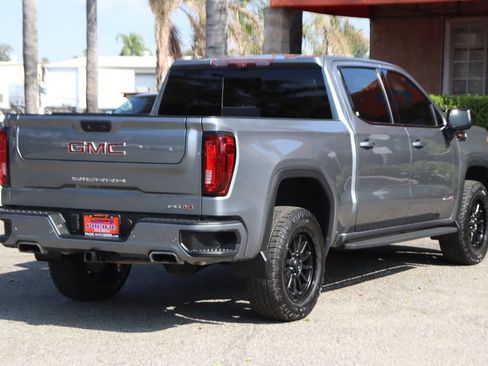 Used 2022 GMC Sierra 1500 AT4 w/ AT4 Premium Package AWD/4WD image 11
