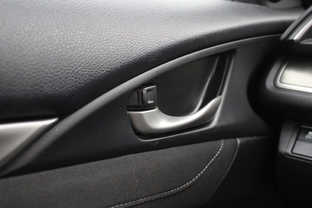 Used 2018 Honda Civic EX image 7