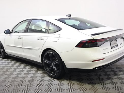 Used 2023 Honda Accord Sport image 3