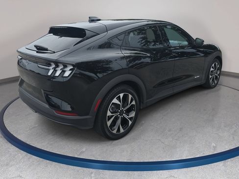 Used 2025 Ford Mustang Mach-E Select RWD image 5