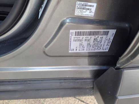Used 2026 Nissan Rogue S FWD image 27