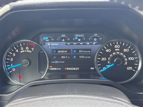 Used 2015 Ford F150 Lariat image 12