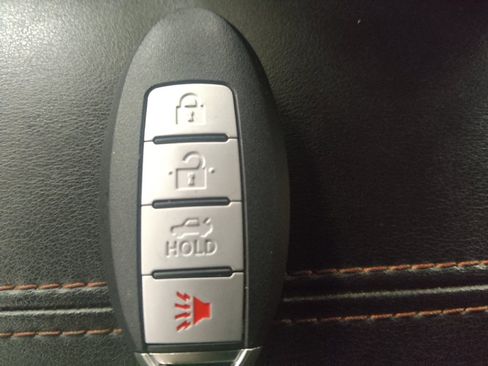 Used 2025 Nissan Sentra SR FWD image 32