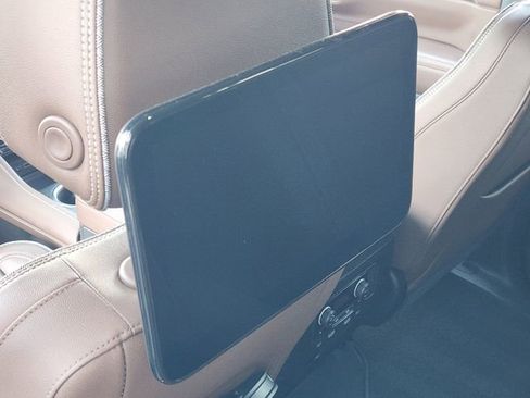 Used 2024 Chevrolet Tahoe High Country w/ Advanced Technology Package image 27