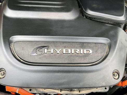 Used 2021 Chrysler Pacifica Touring-L image 31