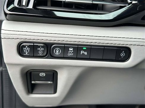 Used 2023 Acura MDX SH-AWD w/ Advance Package image 21