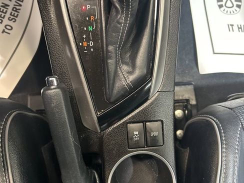 Used 2015 Toyota Corolla S image 29