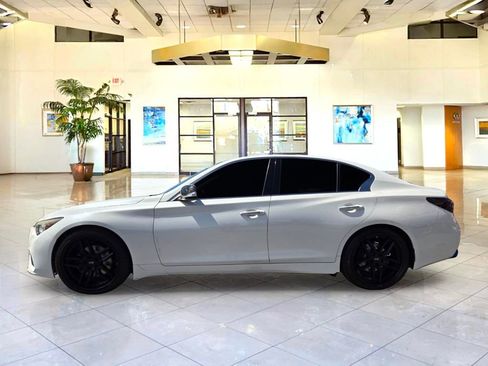Used 2018 INFINITI Q50 Luxe w/ Essential Package (3.0T Luxe) RWD image 8