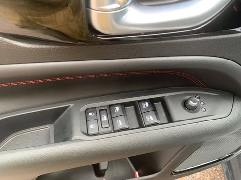 Used 2025 Jeep Compass Trailhawk w/ Trailhawk Elite Group image 13