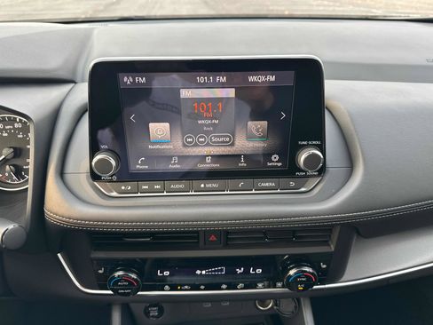 New 2026 Nissan Rogue SV w/ Cold Weather Package AWD/4WD image 32