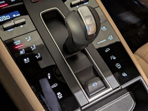 New 2026 Porsche Macan S image 40