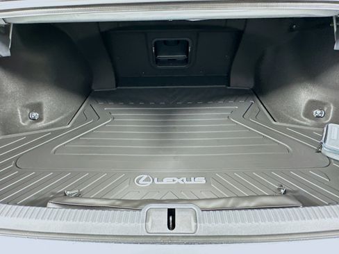 New 2025 Lexus ES 300h w/ Premium Package image 29