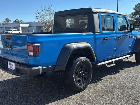 Used 2020 Jeep Gladiator Sport image 8