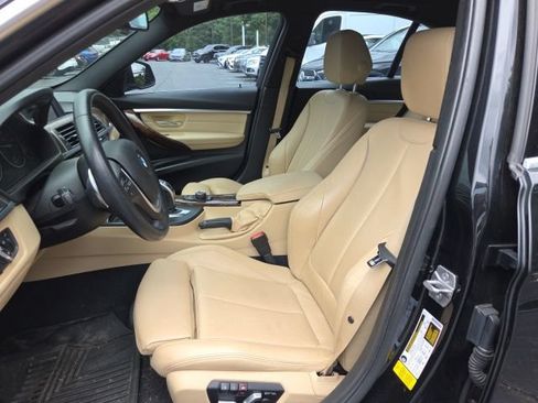 Used 2017 BMW 330i Sedan RWD image 6
