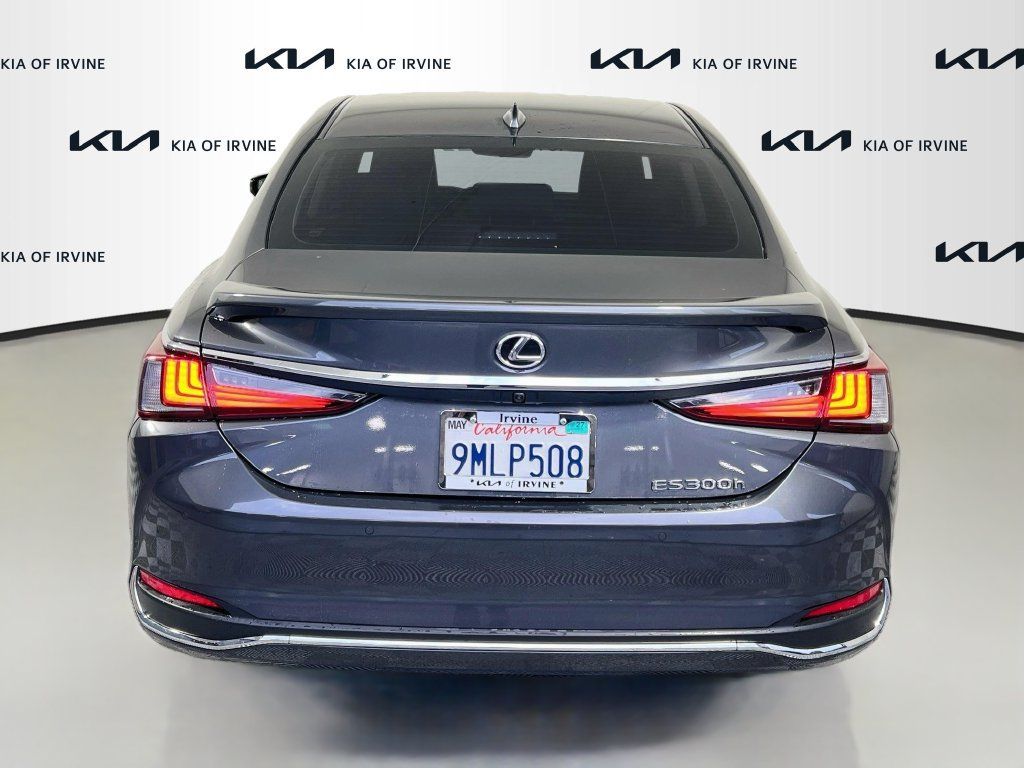 Used 2024 Lexus ES 300h w/ Premium Package FWD image 6