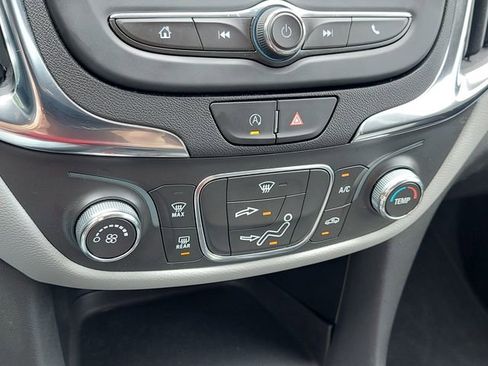 Used 2024 Chevrolet Equinox LS w/ LS Convenience Package FWD image 25