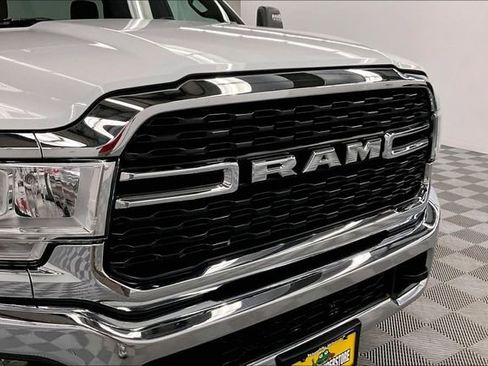 Used 2024 RAM 3500 Big Horn image 30