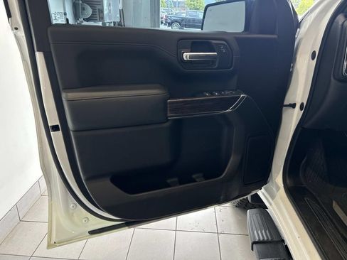 Certified 2020 GMC Sierra 1500 Elevation w/ Elevation Value Package AWD/4WD image 10